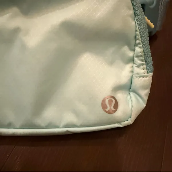 Lululemon Everywhere Belt Bag 1L * Icing Blue / Eton Blue - Image 4
