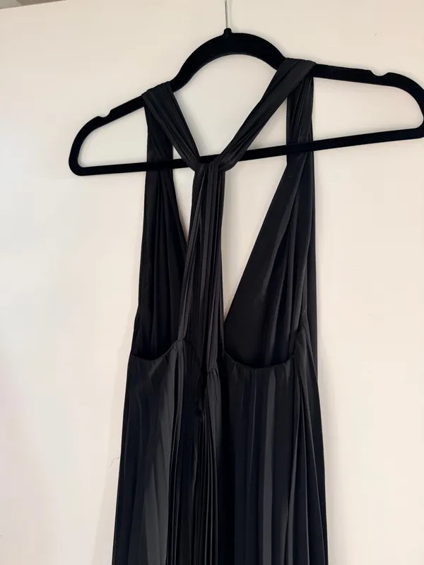 Banana Republic black pleated dress - Image 4
