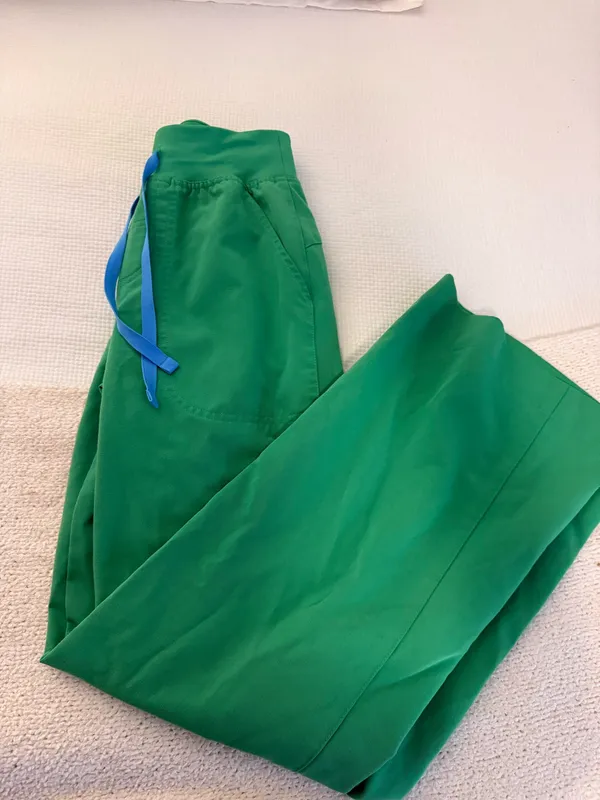 Figs montex mock neck scrub top & isabel wide leg scrub pants - Image 3