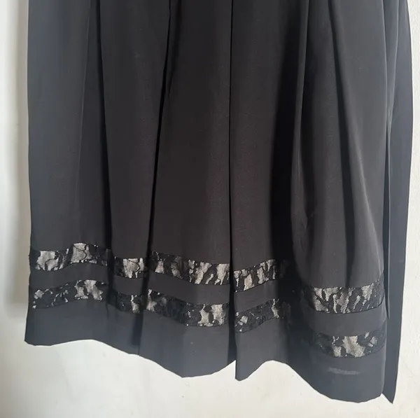 Guess Elegant Black Lace Midi Dress - Image 5