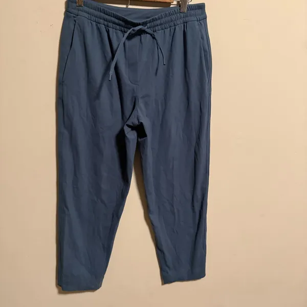 Lululemon Tapered-Leg Mid-Rise Pant 7/8 Length, Luxtreme, Iron Blue, Size Small - Image 3