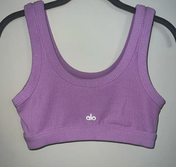 ALO Yoga Wellness Bra in Pink Lavender, Size Small, Like New! - Image 6