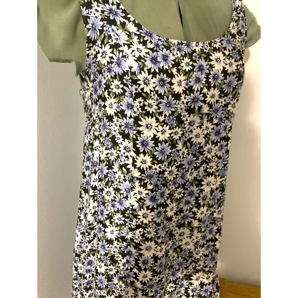 American Eagle Sundress Daisy Floral Pattern Blue Medium - Image 3
