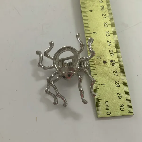 Fun spider brooch - Image 4