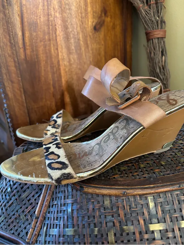 Sam Edelman Leopard & Tan Ankle-Strap Sandals with Gold Footbed - Image 2