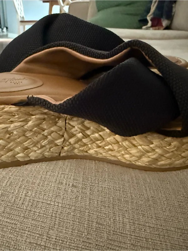 Universal Threads Black Crisscross Espadrille Slide Wedges - Image 5