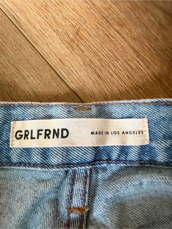 GRLFRND Light Wash Distressed Knee-Slit Straight Jeans - Image 3