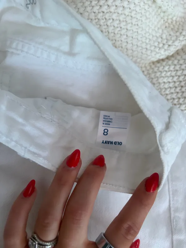 White Old Navy Shorts - Image 2