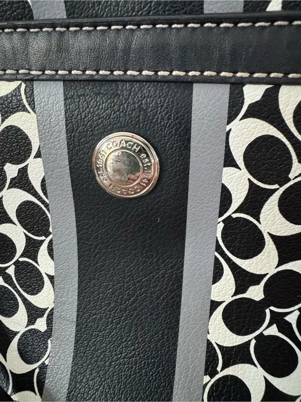 COACH Chelsea Signature Heritage Leather Tote - Image 4