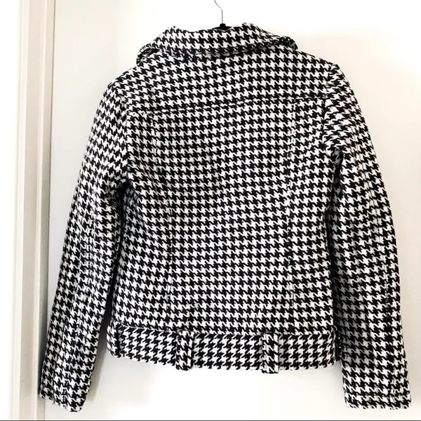 Aritzia Tna Brown & White Houndstooth Wool Buttoned Coat - Image 2