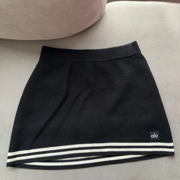 Alo Yoga Tennis Club Sweater Knit Skirt Black/Ivory S - Image 2