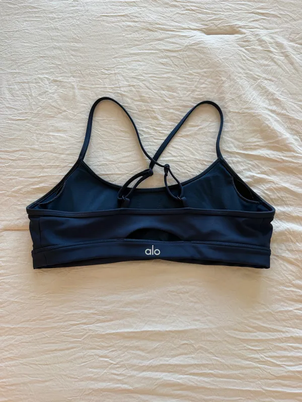 Alo Yoga Airlift Intrigue Bra Navy - Image 4