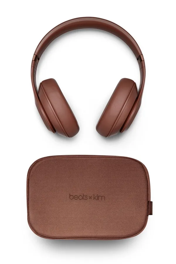 Beats by Dre Studio Pro Headphones - Image 2