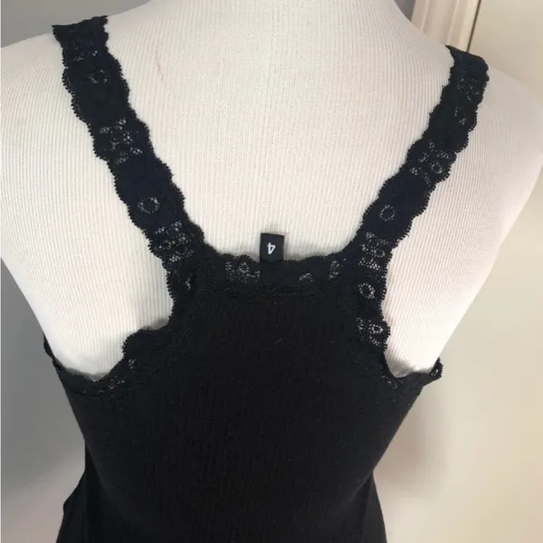 Divided Black Camisole with Lace Straps
U - Image 4