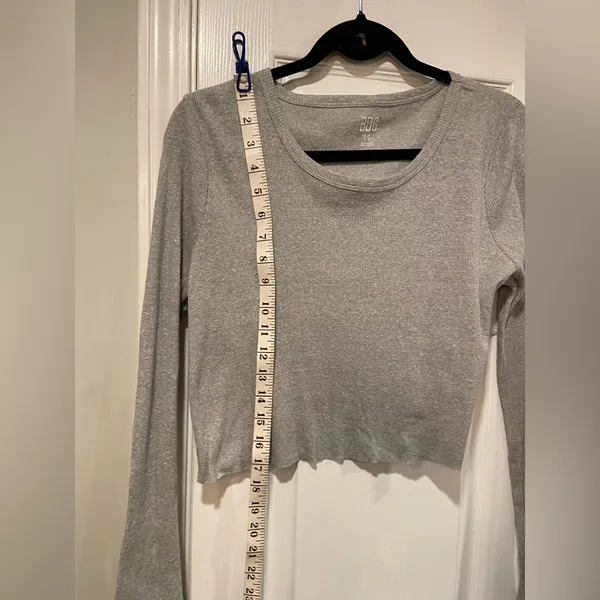 NWOT BDG Urban Outfitters Size L Gray Ribbed Stretch Long Sleeve Crop Top - Image 4