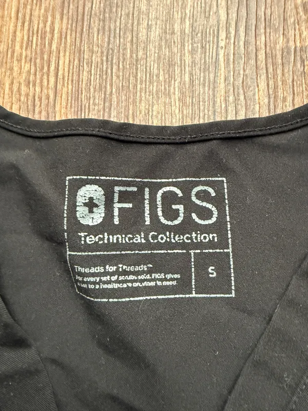 FIGS Women’s Black Catarina One Pocket Scrub Top - Size S - Image 5