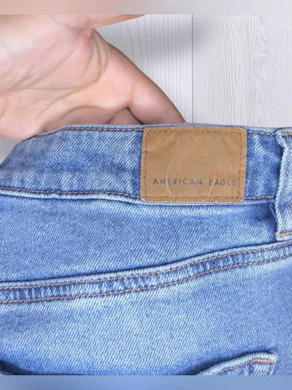 AMERICAN EAGLE High Rise Distressed Mom Jeans with Raw Frayed Hem - Image 9
