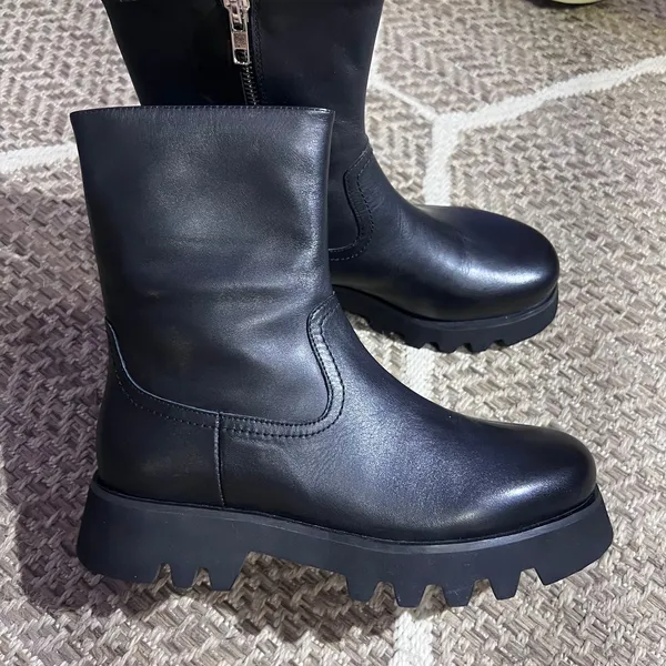Tony Bianco ISA Blackcomo Leather Lug Sole Boot Sz 7 - Image 4