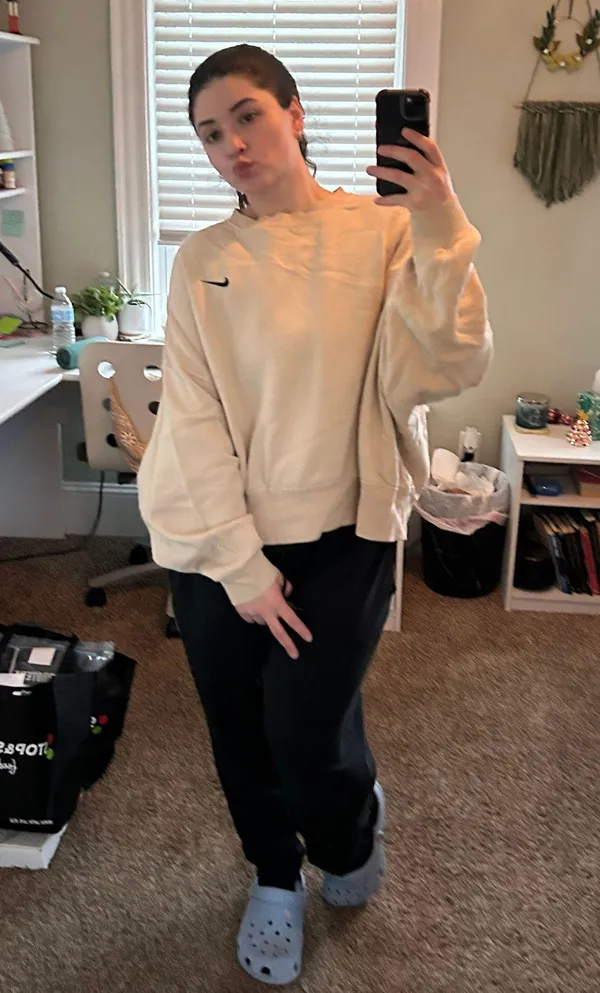 Nike Oversized Crew Neck Sweatshirt - Image 4