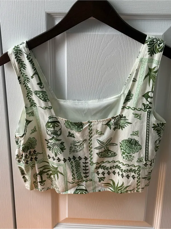 Printed White and Green Cropped Tank - Image 3