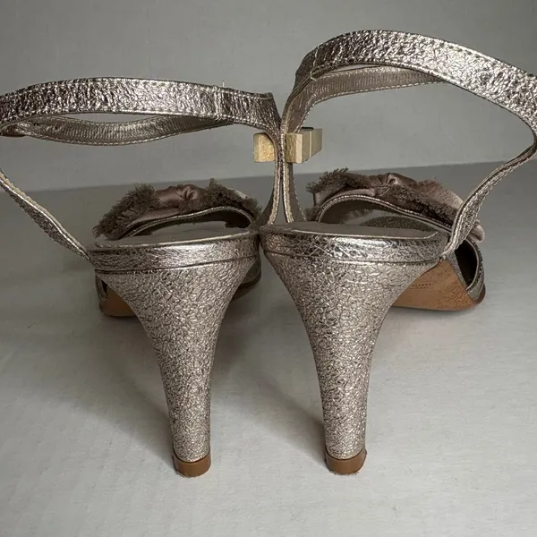 AGL Attilio Giusti Leombruni Women's Metallic Bow Ankle Strap Heels Size‎ 38 - Image 10