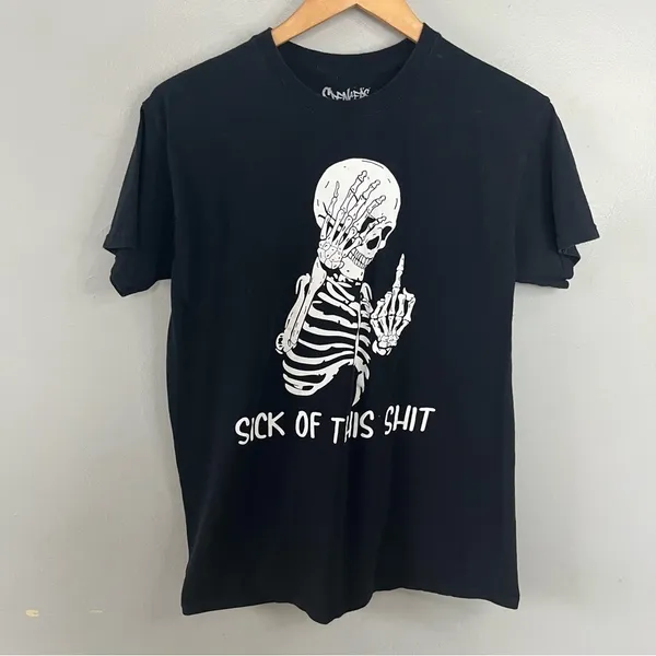 Spencers Skeloton Middle Finger Graphic Short Sleeve Tee Black Medium - Image 3