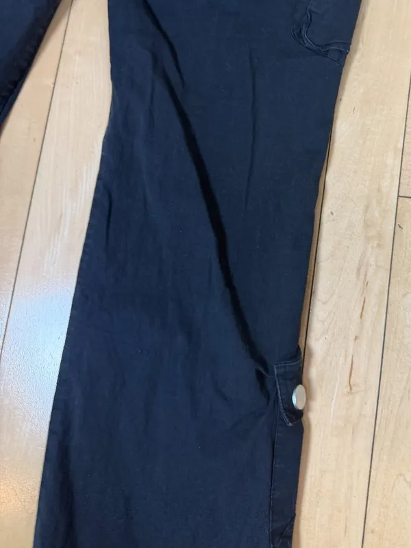 PACSUN black utility cargo pants multiple button pockets, zipper accents Size XS - Image 9