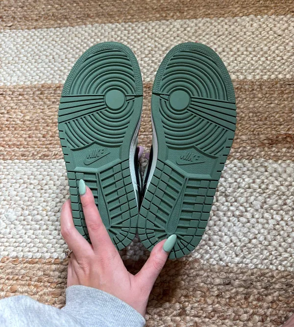 Nike Jordan 1 Mid - Image 4