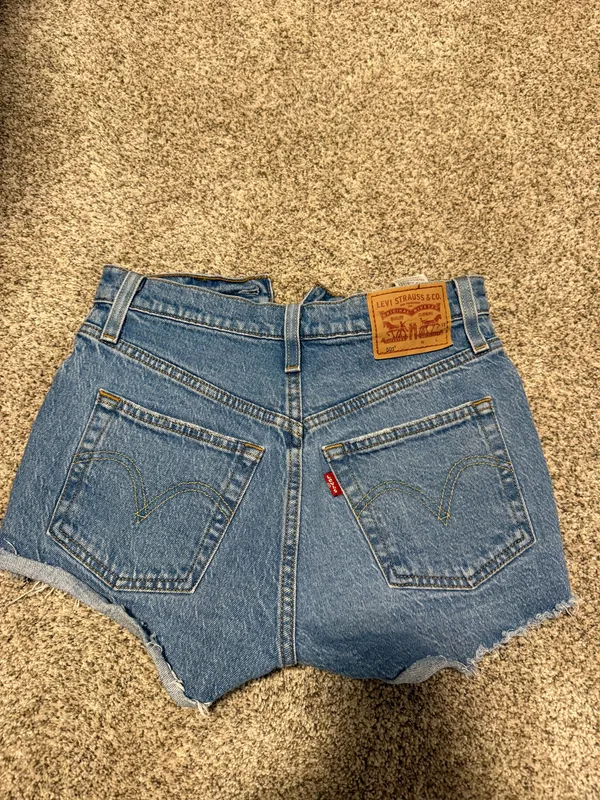 Levi’s 501 Shorts - Image 2