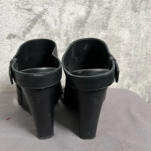 Vince Size 9.5 Black Leather Wedge Sandals Minimalist Y2K Quiet Luxury Heels - Image 2
