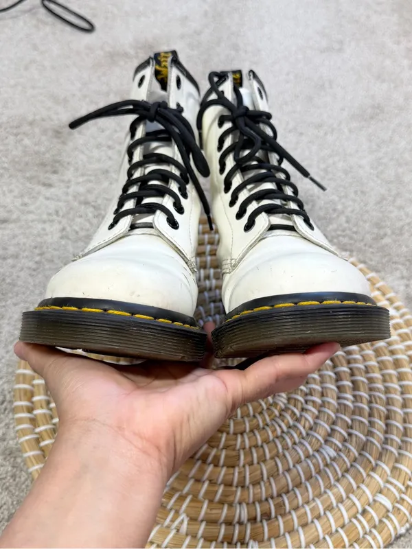 Dr. Martens Women’s Doc's. Doc Martens 11821 Boots 8 Eyes in White Gloss 7 - Image 8