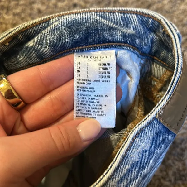 American Eagle Mom Jean Size 2 - Image 7