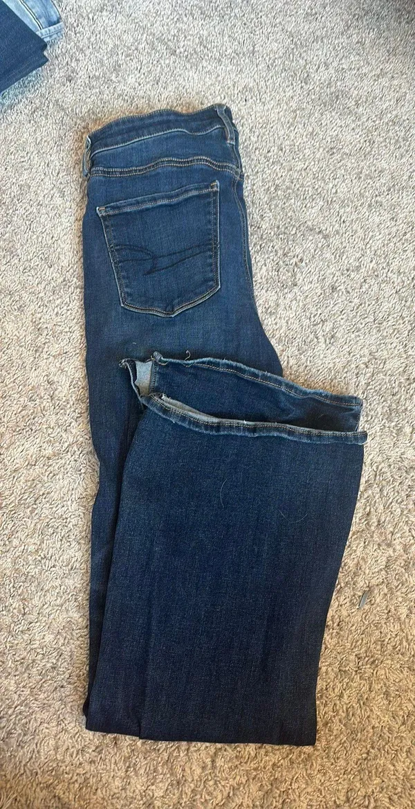 American Eagle Split Hem Jeans - Image 3
