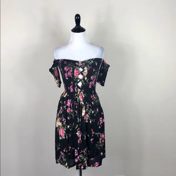 Black Floral Off Shoulder Lace Up Mini Dress Ruched Stretchy Size Small - Image 4