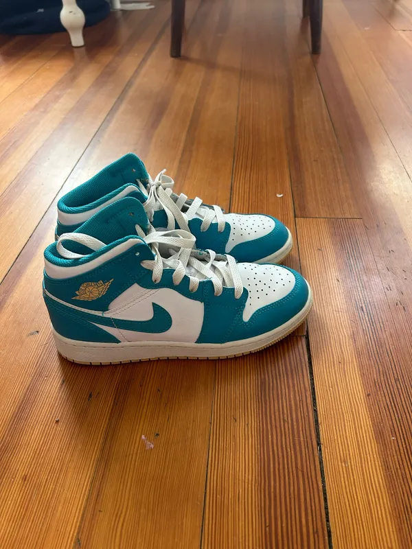 Jordan Nike Air Mid Women’s - Image 2