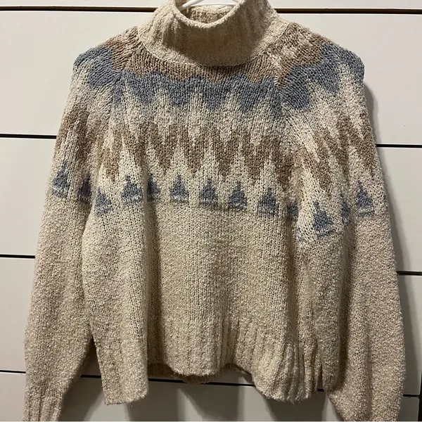 American Eagle Patterned Turtleneck Sweater - Image 2