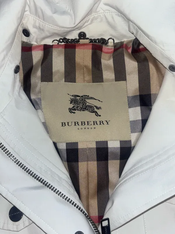 Authentic Burberry Brit White Jacket Women’s Size Large. Nova Check Lining with Detachable Hood. EUC. Only worn a handful of times, very minor wear. Smoke/Pet Free Home. Recently professionally dry-cleaned. - Image 3