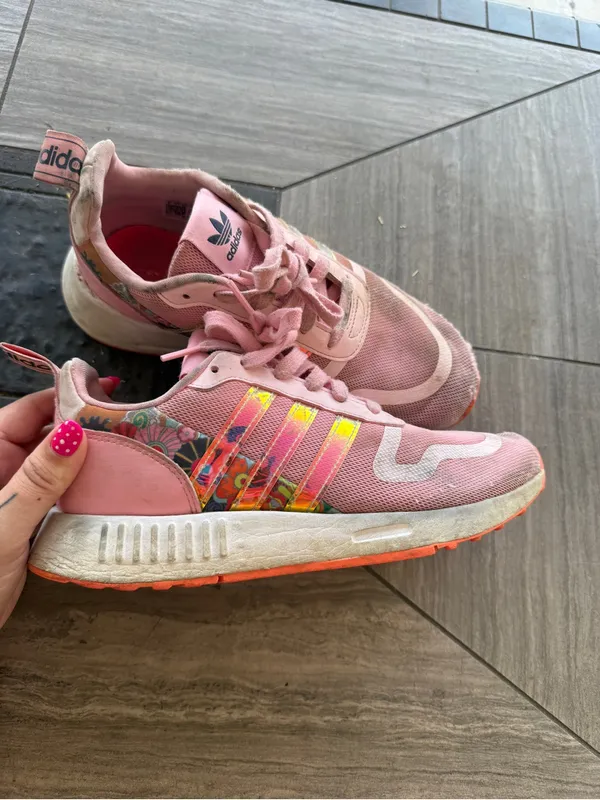 Adidas NMD R1 Pink Floral Iridescent Sneakers Women’s Size 6 - Image 4