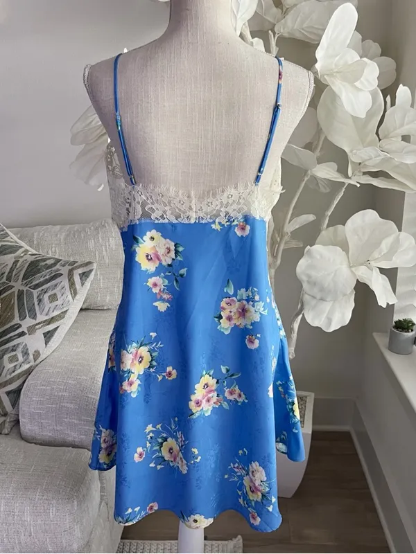 Altar’d State Blue Floral Sleeveless Lace-Trim Mini Dress - Image 5