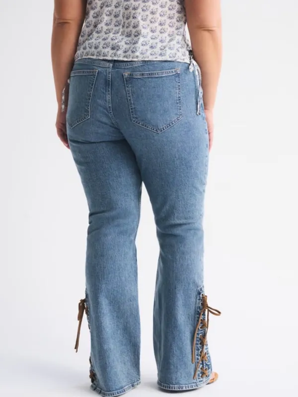 Abercrombie Curve Love Mid Rise Bootcut Vegan Suede Lace Jean 31 Short - Image 2