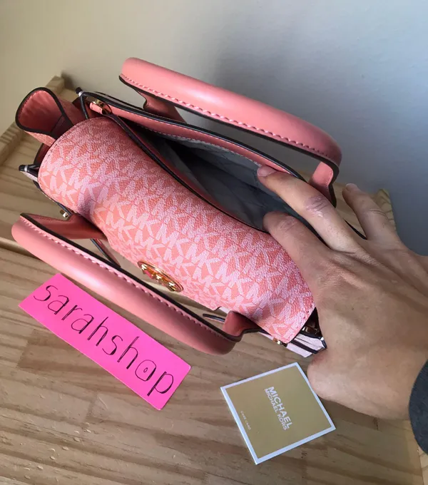 Michael Kors Purse - Image 10