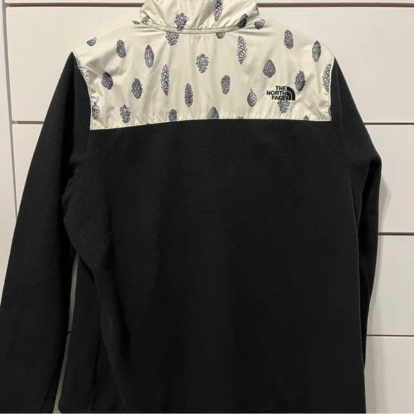 The North Face 1/2 Zip Fleece Patterned Pine-cone Jacket - Image 3
