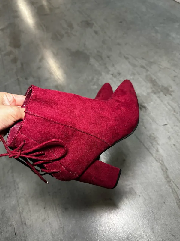 Boots Red Size 7.5 - Image 4