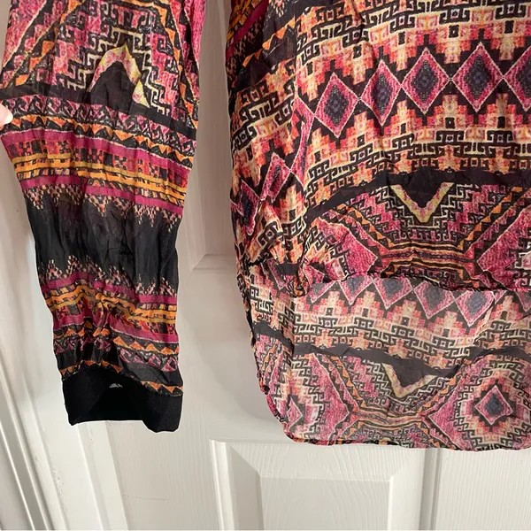 Hale Bob Pink and Black Geometric print artsy Silk tunic Size Large romantic - Image 4