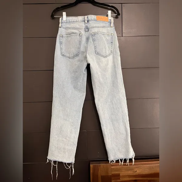 PACSUN Distressed Lightwash Denim Jeans 90’s Straight Women’s Sz 23 EUC - Image 4