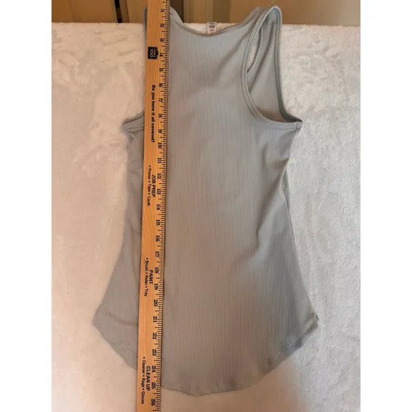 Under‎ armor, top size small gray women's - Image 4