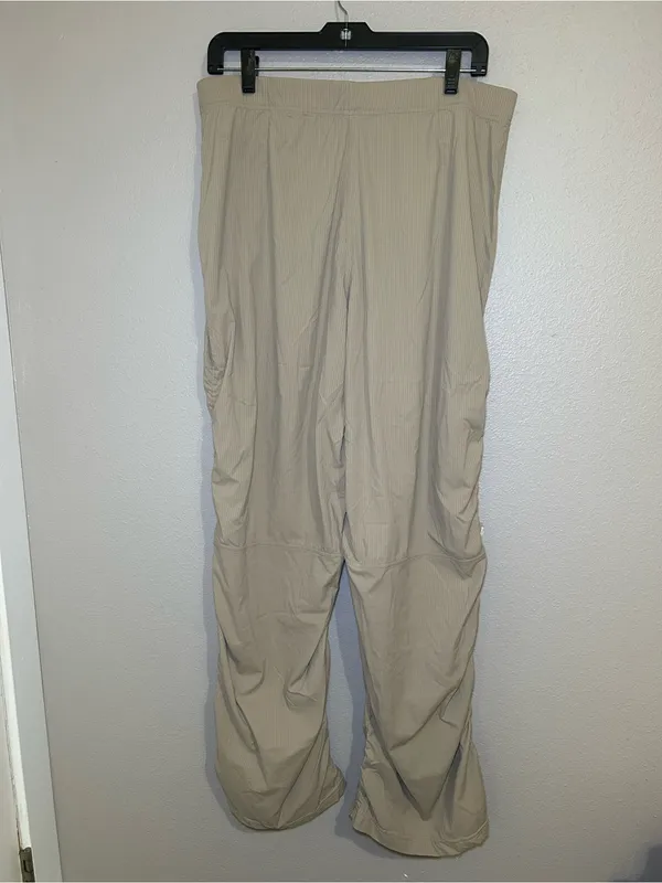 Lululemon Dance Studio Slim Fit High Rise Ruched Flared Pants Women’s Size XL - Image 6