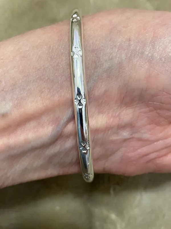 .925 Sterling Silver Bangle Bracelet. - Image 4