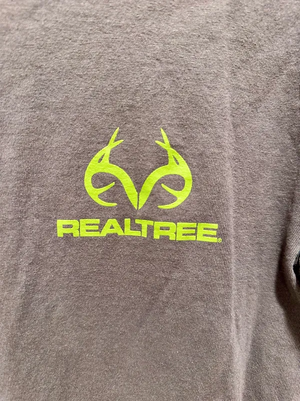 REALTREE - Grey and Green Logo Tee - Brand new, never worn! - Image 3
