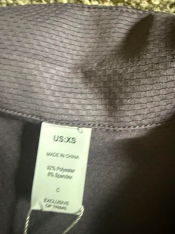 No sleeve shirt size xs - Image 2